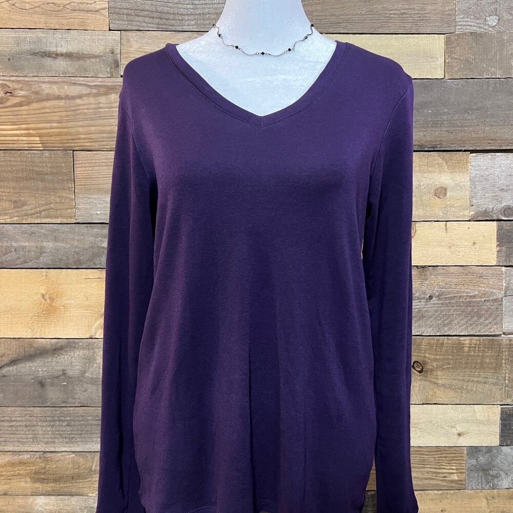 Eddie Bauer Purple Women's V Neck top Size Medium